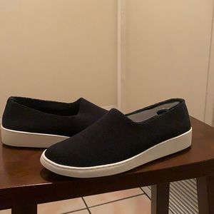 Adam Tucker by Me Too REESE Sz 8 women’s sneakers slip on Brand New no box